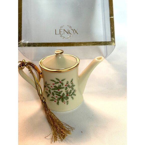 Lenox Miniature Teapot Ornament Holly Berry Gold Tassel Handcrafted In Thailand - Picture 2 of 8